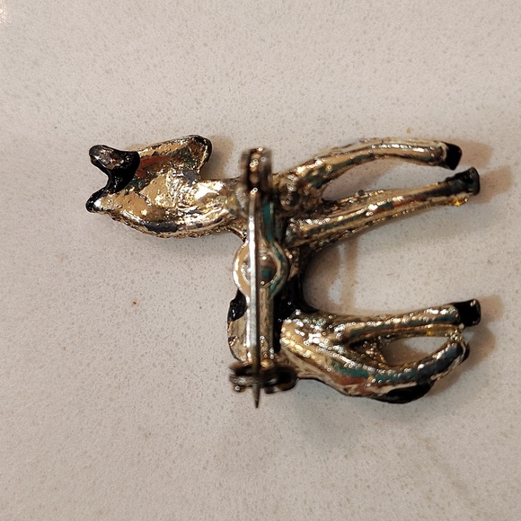 Zebra brooch enamel with pink stone eye - Picture 2 of 5